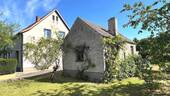 Haus mit Nebengelass - 