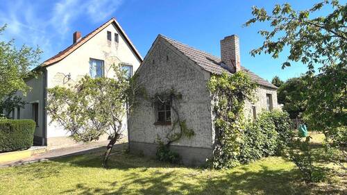 Haus mit Nebengelass - 