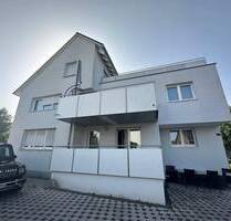 3 Familienhaus mit großem Grundstück, 2 Garagen, 1 Carport und 5 Aussenstellplätze - Weil am Rhein