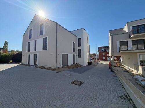 Ausschnitt Zufahrtsbereich - Etagenwohnung mit 89,00 m&sup2; in Herzogenrath zum Kaufen