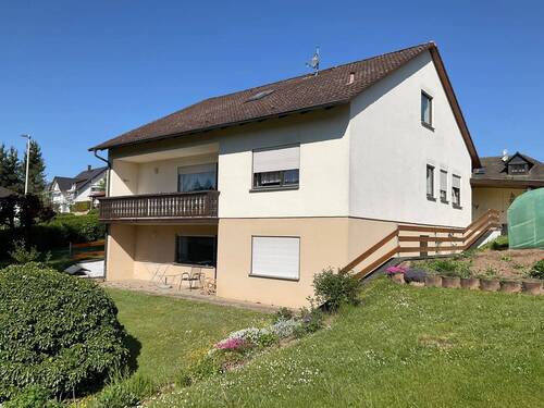 Titelbild - Solides Wohnhaus mit großzügigem Grundstück in Burgpreppach OT Ibind