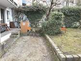 Stellplatz neben Terrasse - 