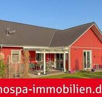 Dänisches Wohnflair trifft Effizienz! Ebenerdig bewohnbares Holzhaus mit Doppelcarport - Hürup