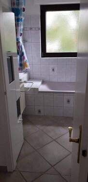 Badezimmer - 3 Zimmer Etagenwohnung in Offenbach