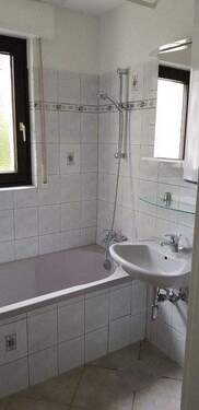 Badezimmer - Etagenwohnung mit 77,50 m&sup2; in Offenbach zum Kaufen