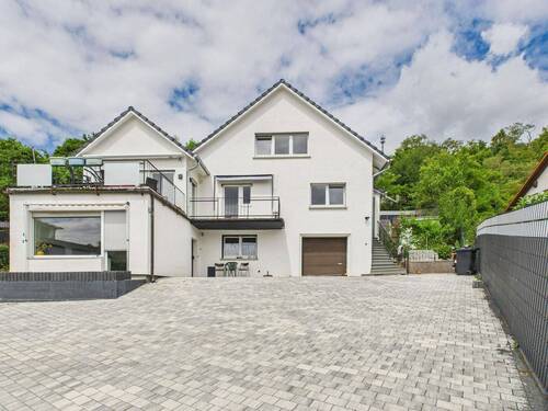 Außenansicht - Einfamilienhaus mit Einliegerwohnung in TOP Lage