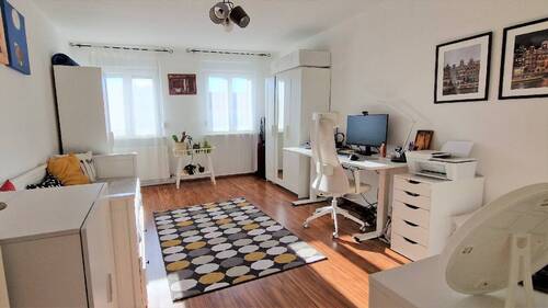 Büro - 3 ZKB, vor wenigen Jahren komplett saniert