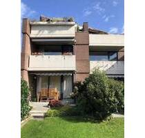 SCHÖNE ZWEIZIMMERWOHNUNG IN GUTER, GEWACHSENER LAGE VON KREFELD-FISCHELN