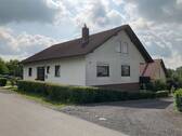 Seitenansicht - 4 Zimmer Mehrfamilienhaus, Wohnhaus zum Kaufen in Itzgrund