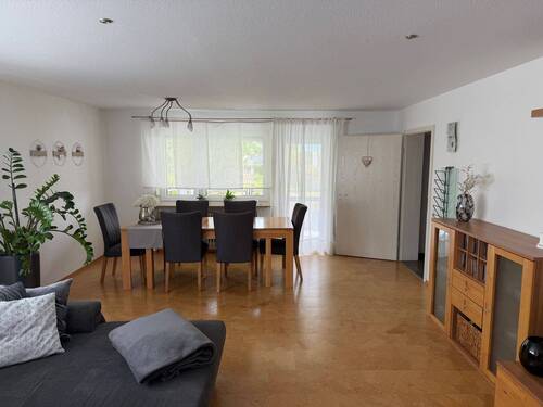 Wohnen / Essen - 4 Zimmer Etagenwohnung in Schönaich