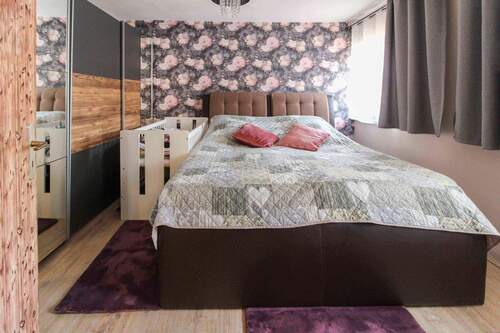 Schlafzimmer 1. OG rechts - 