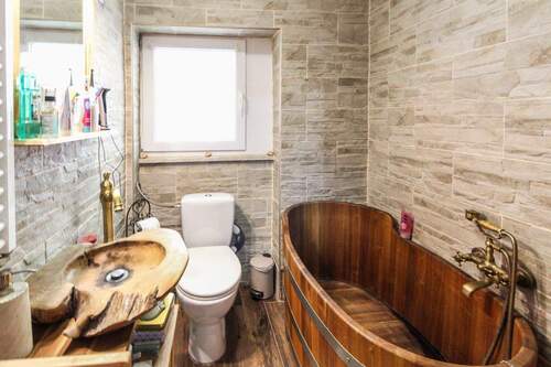 Badezimmer 1. OG rechts - 