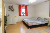 Zimmer I 1. OG links - 