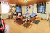 Schlafzimmer 1. OG links - 