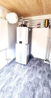 Hauswirtschaftsraum - Wärmepumpe - Erdgeschoss - 