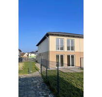 Exklusive Neubau-Doppelhaushälfte | 140 m² | Garten, Terrasse & direkte S-Bahn-Anbindung nach Berlin - Schöneiche bei Berlin