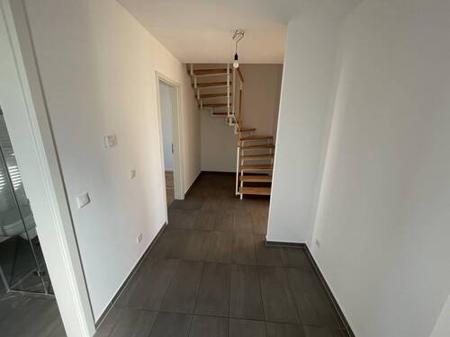 Bild 2 - 6 Zimmer Doppelhaushälfte zur Miete in Schöneiche bei Berlin