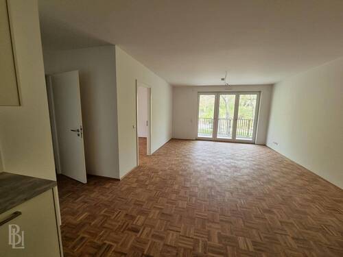 Wohnzimmer - 2 Zimmer Etagenwohnung in Berlin