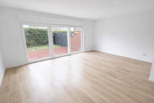 Wohnzimmer EG - 4 Zimmer Doppelhaushälfte in Berlin