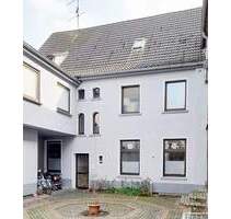 Gemütliche Studio- Wohnung in City-Lage von Krefeld-Hüls