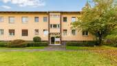Außenansicht 2 - Gepflegte 3-Zimmer-Wohnung mit Loggia und Keller