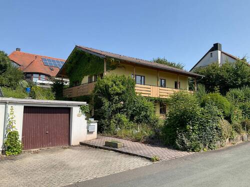 Titelbild - 4 Zimmer Mehrfamilienhaus, Wohnhaus zum Kaufen in Ebern