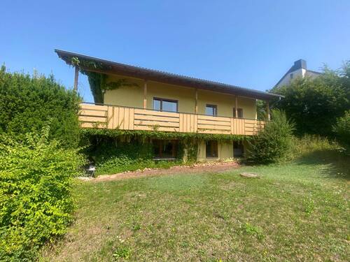 Frontansicht - 4 Zimmer Mehrfamilienhaus, Wohnhaus in Ebern