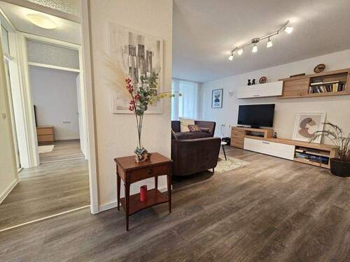 Wohnzimmer - 2 Zimmer Etagenwohnung zum Kaufen in Köln