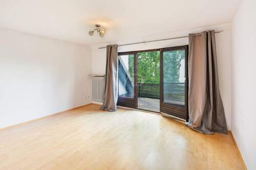 Elternzimmer mit Balkon - 
