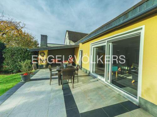 Terrasse - 5 Zimmer Doppelhaushälfte zum Kaufen in Hilden