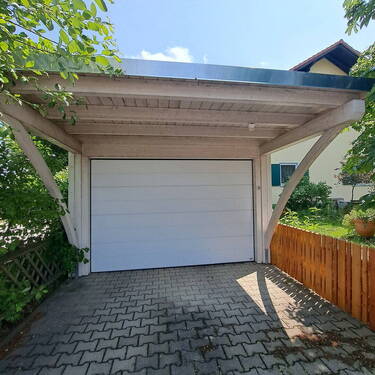 XL-Carport mit viel Stauraum - 