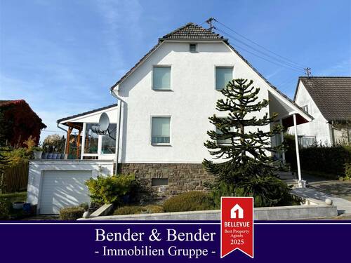 www.bender-immobilien.de - Geräumiges Einfamilienhaus mit Terrasse und Garage - ideal für die kleine Familie!