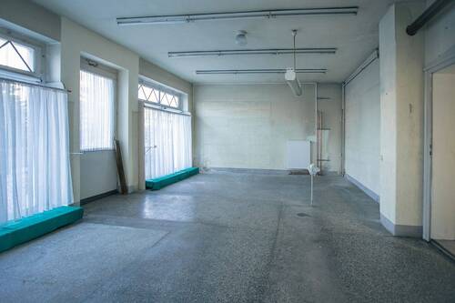 Ladengeschäft - Mehrfamilienhaus, Wohnhaus mit 122,00 m² in Neustadt in Sachsen zum Kaufen