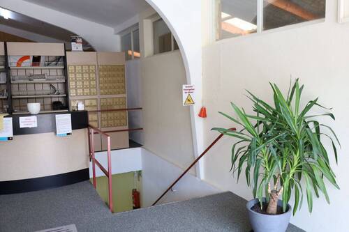 Treppenaufgang vom UG ins EG - Büro in Mainz