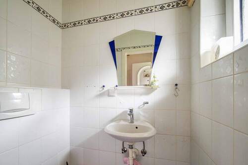04_Gäste-WC - Reihenendhaus mit 110,00 m² in Duisburg zum Kaufen