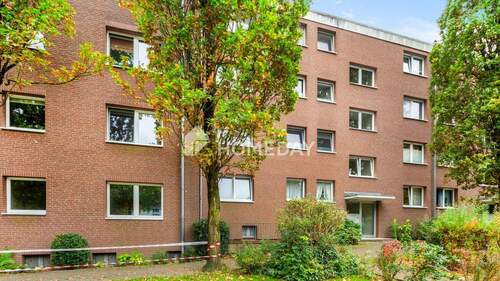 Außenansicht 2 - Gemütliche 2-Zimmer-Wohnung mit Loggia und Wannenbad