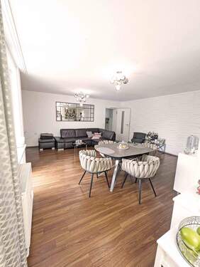 Wohnen-Essen - 4 Zimmer Etagenwohnung in Nürnberg