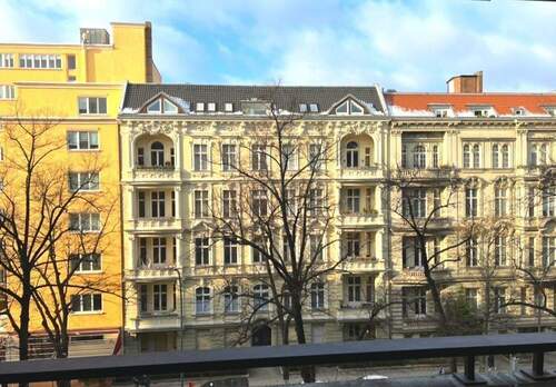 Ausblick vom Balkon - 2 Zimmer Etagenwohnung zum Kaufen in Berlin