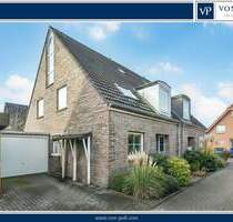 Einfamilienhaus mit 150 m² Wfl, 6 Zimmern in verkehrsberuhigter Lage & EEK B von Duisburg Huckingen - Duisburg / Huckingen