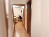 Flur Ansicht Wohnzimmer - 2 Zimmer Etagenwohnung in Doberschau