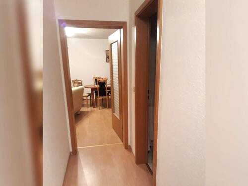 Flur Ansicht Wohnzimmer - 2 Zimmer Etagenwohnung in Doberschau