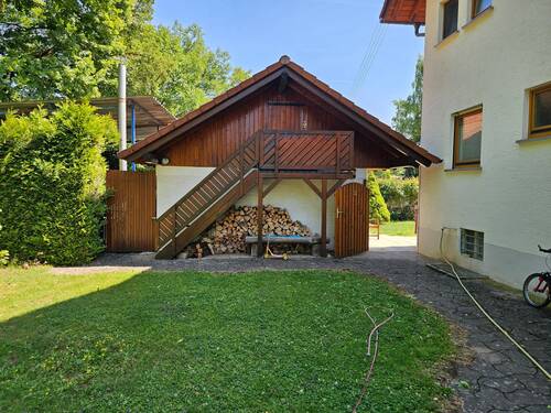 Garagenansicht vom Garten - 