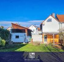 aus mit Charakter & Nebengebäude - viel Potenzial für kreative Käufer - Frankfurt am Main Nieder-Eschbach