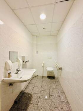 Behinderte WC - 