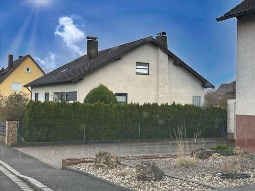 Außenansicht - Bungalow mit 140,00 m&sup2; in Hahnbach zum Kaufen