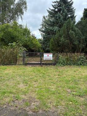 Straßenansicht - Baugrundstück 642 m² - 209.000,00 EUR Kaufpreis, ca.  0,00 m²