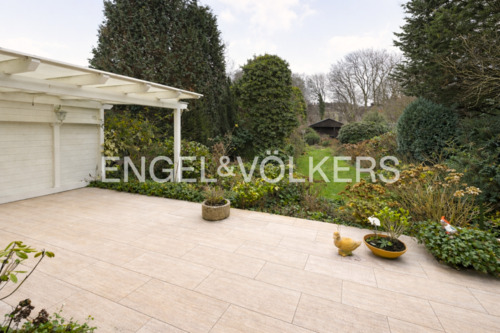 Großzügige Terrasse - 
