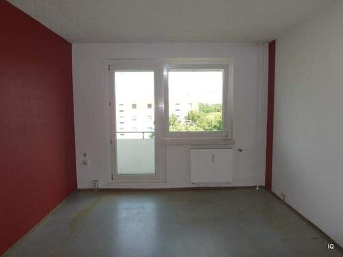 Wohnzimmer - 2 Zimmer Etagenwohnung zum Kaufen in Lauchhammer