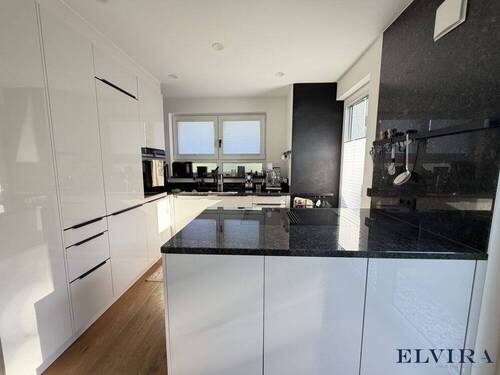 Küche - 5 Zimmer Doppelhaushälfte in München