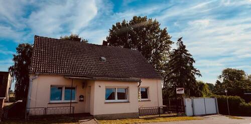 Hausansicht - 5 Zimmer Einfamilienhaus zum Kaufen in Rathenow
